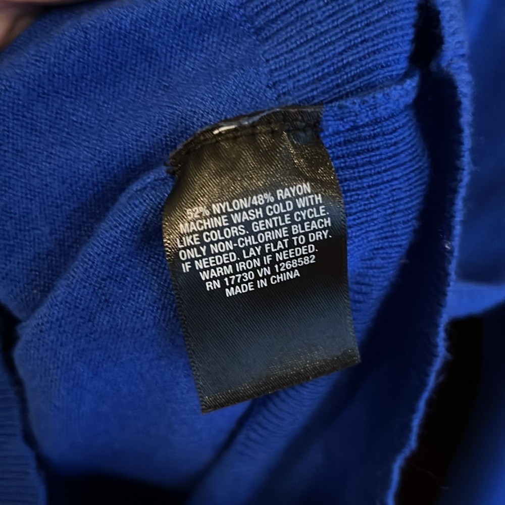 Two Mossimo Sweaters - image 5